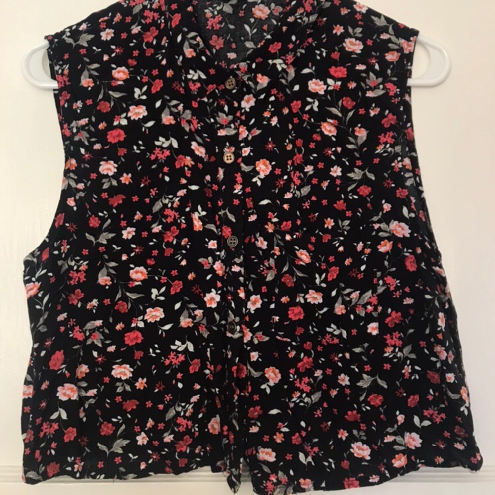 Floral Crop Top Button Up